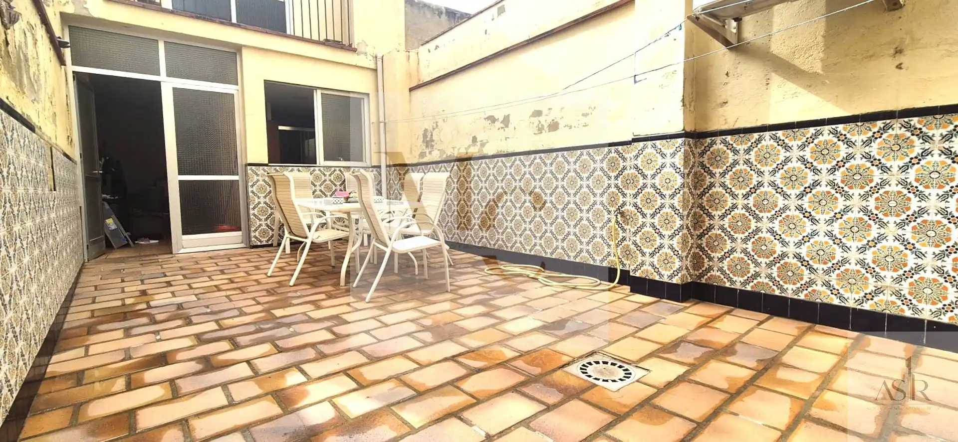 Terrace of Houses for sale in Silla  with Storage room
