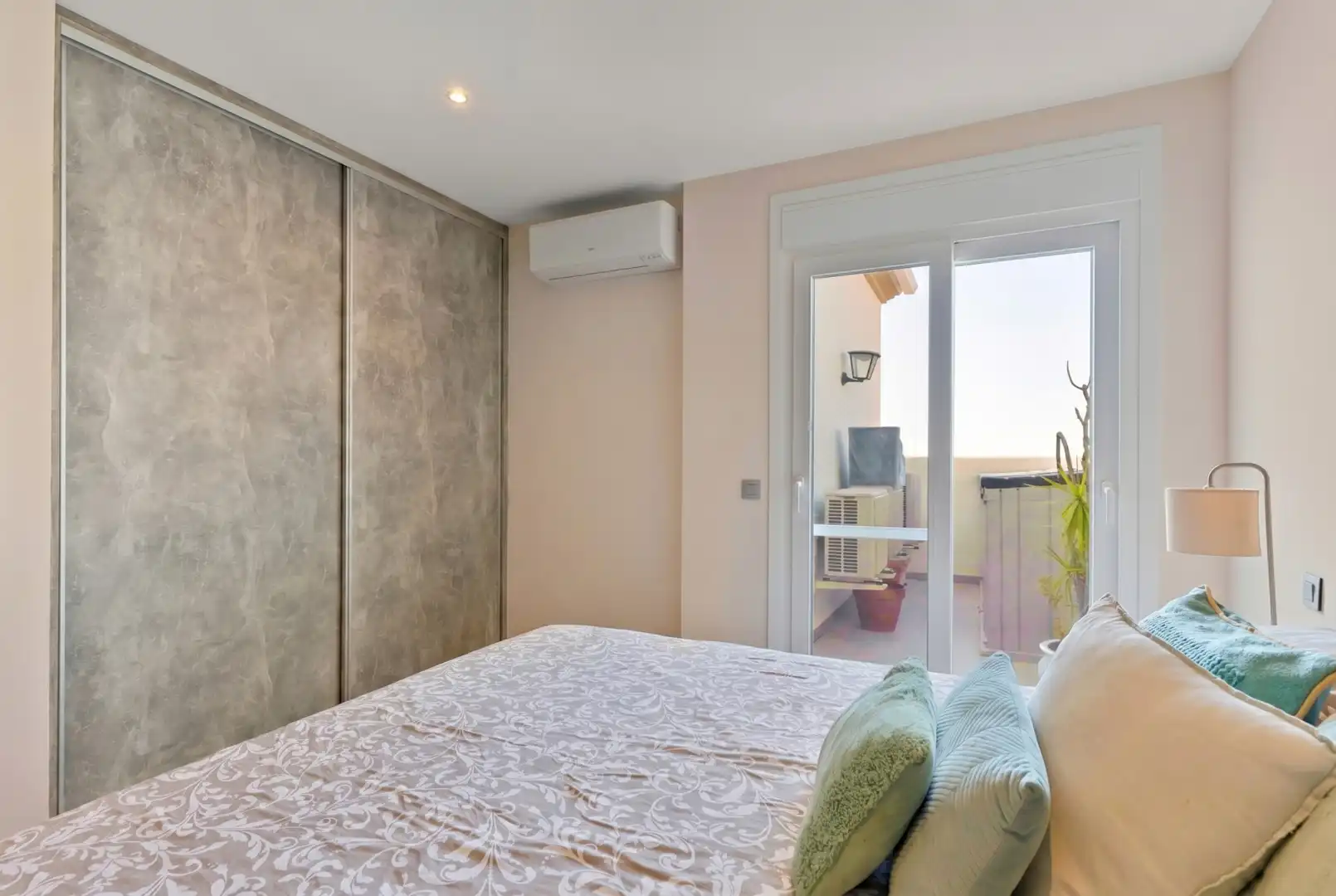 Habitación de Ático en venta en Benahavís con Aire acondicionado, Terraza y Piscina