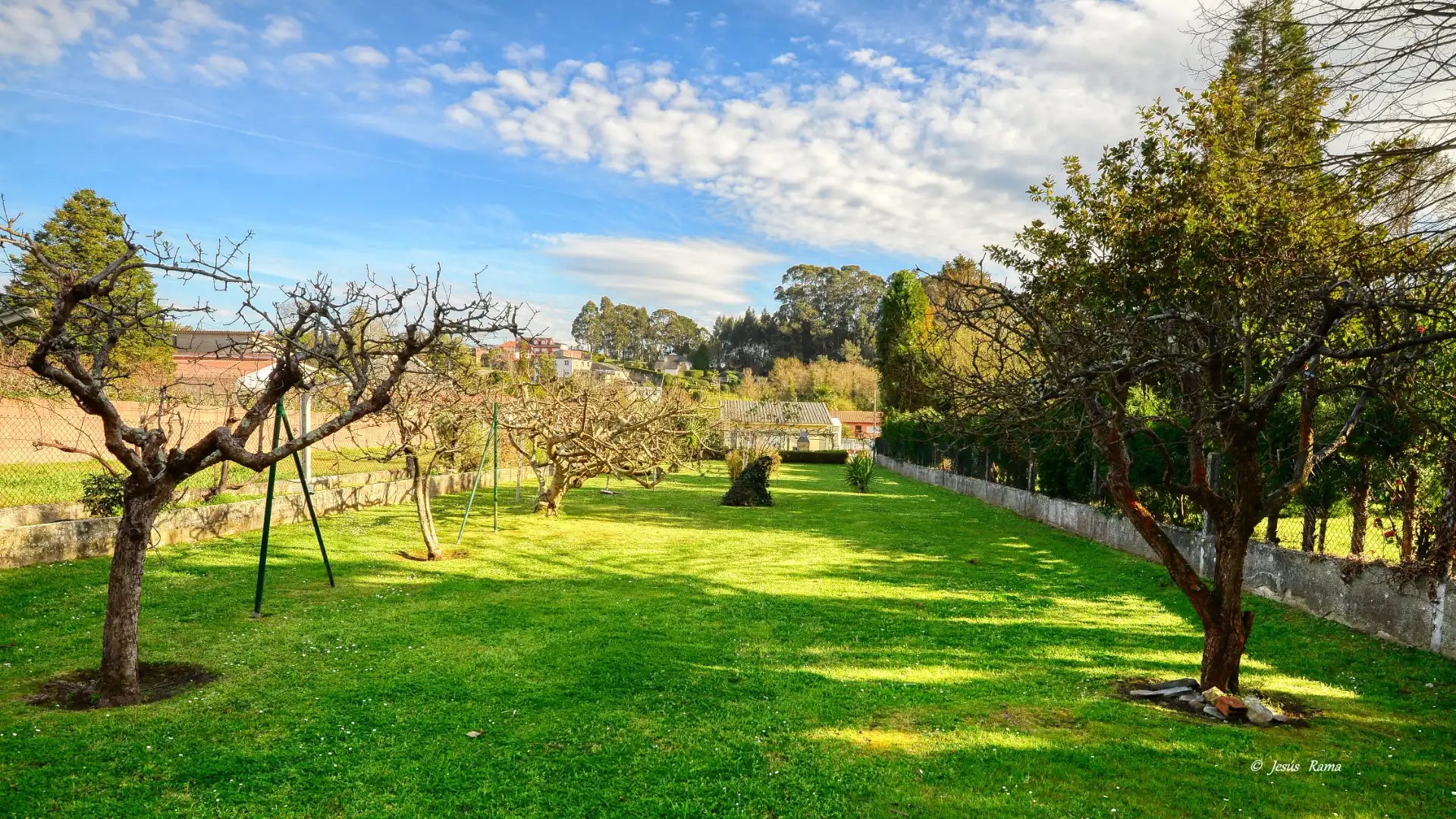 Casa o xalet en venda en Oleiros amb Jardí privat, Traster i Moblat