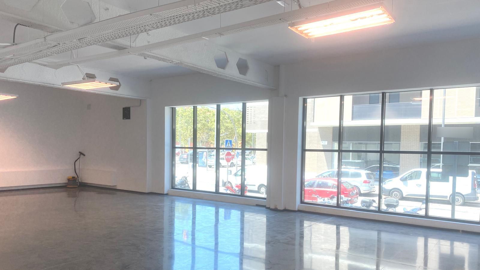 Nau industrial de lloguer en L'Hospitalet de Llobregat