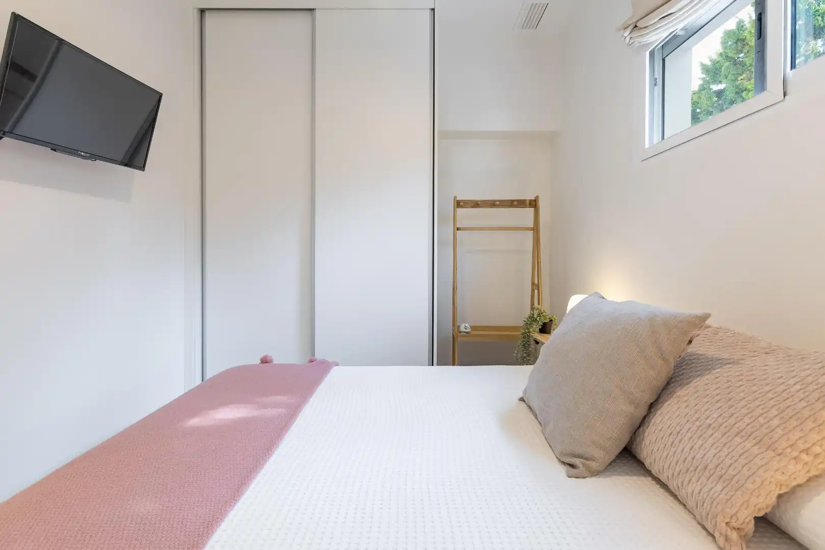 Schlafzimmer von Haus oder Chalet zum Verkauf in Dénia mit Klimaanlage, Heizung und Privatgarten