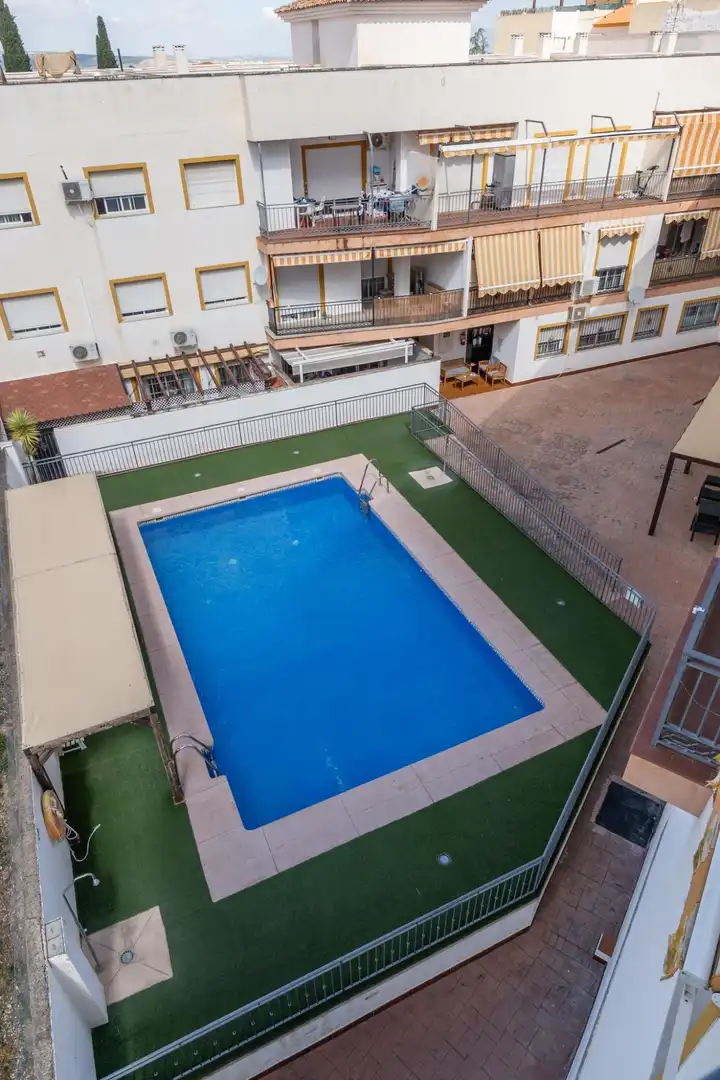 Piscina de Piso en venta en Gójar con Terraza, Trastero y Balcón