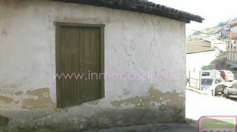 En la plaza de Boo, se vende solar urbano. En la actualidad cuenta con una construcción que es un pajar pero se podría utilizar pa, immagine 5
