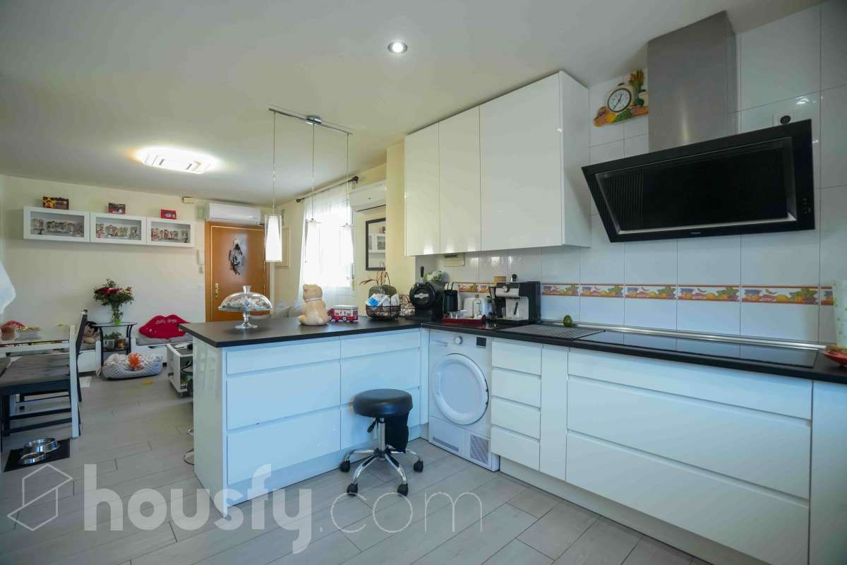 Kitchen of Flat for sale in  Madrid Capital  with Air Conditioner, Heating and Terrace