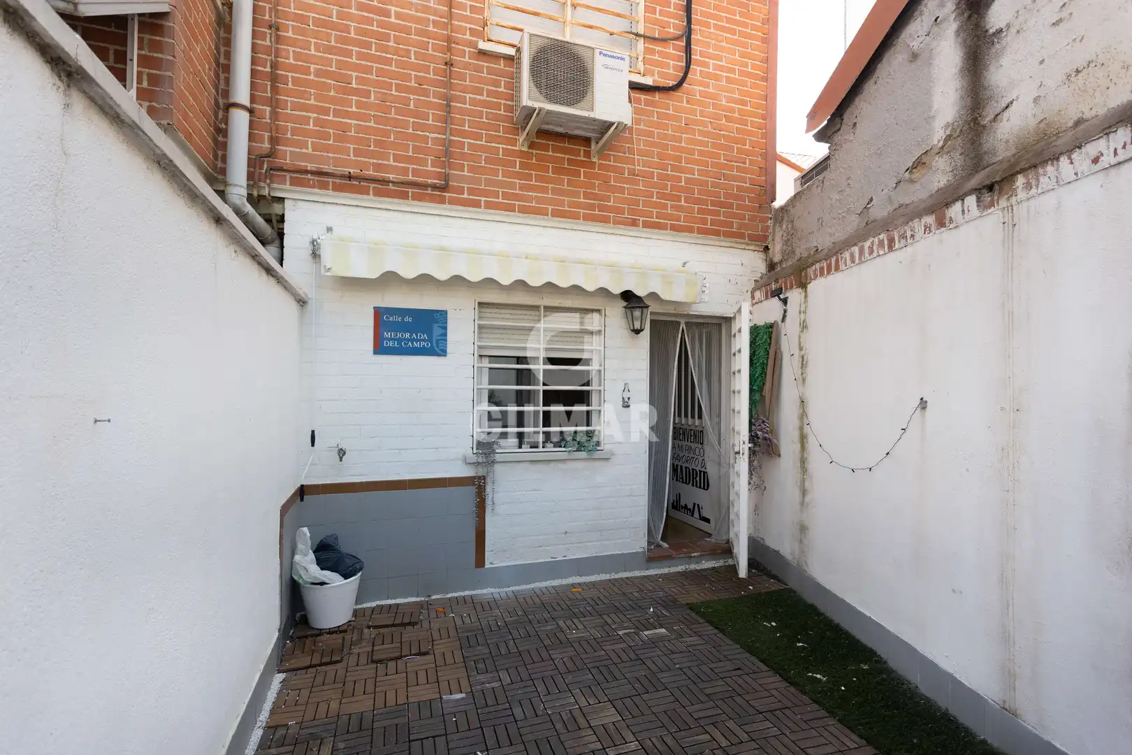Vista exterior de Pis en venda en Madrid amb Calefacció i Balcó