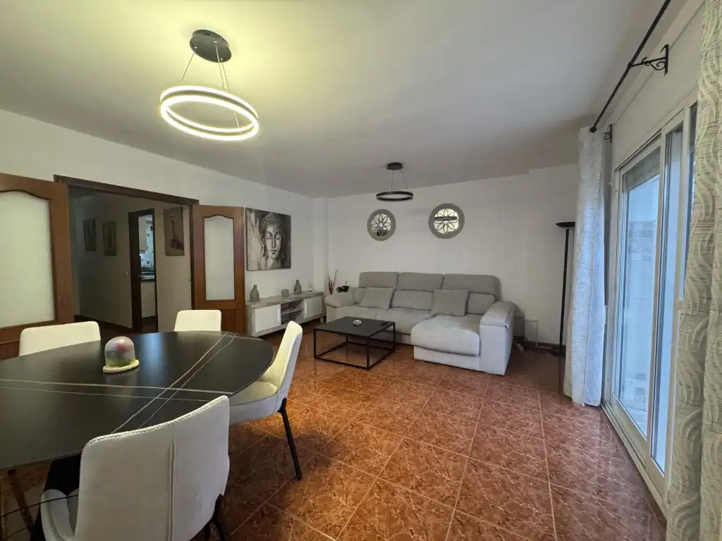 Sala d'estar de Casa o xalet en venda en Estepona amb Forn i Rentadora