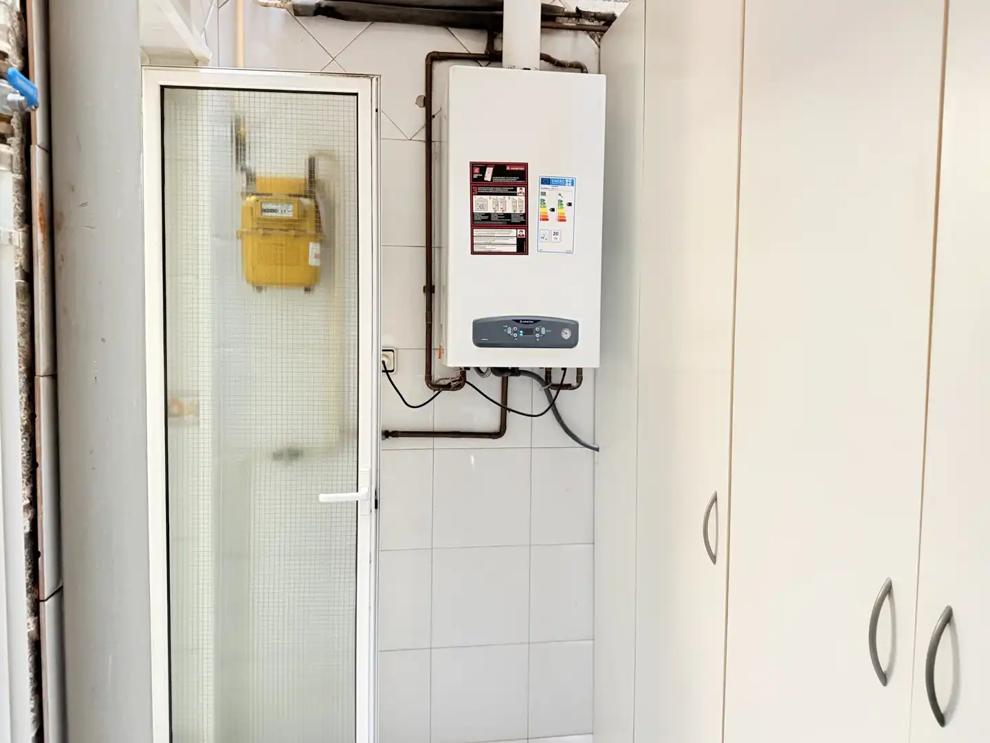 Baño de Planta baja en venta en Badalona con Aire acondicionado, Calefacción y Jardín privado