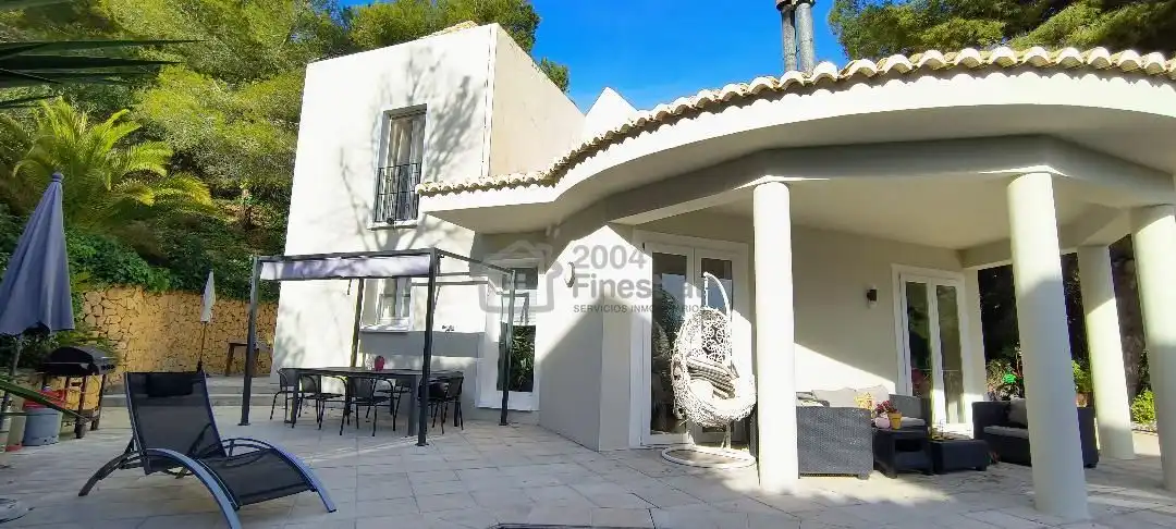 Vista exterior de Casa o chalet en venta en Callosa d'en Sarrià con Aire acondicionado, Jardín privado y Terraza