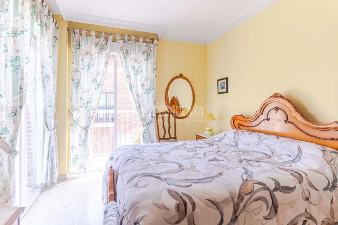 Habitación de Casa adosada en venta en Motril con Calefacción y Terraza