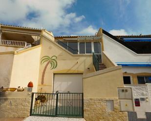 Vista exterior de Casa o xalet de lloguer en Orihuela