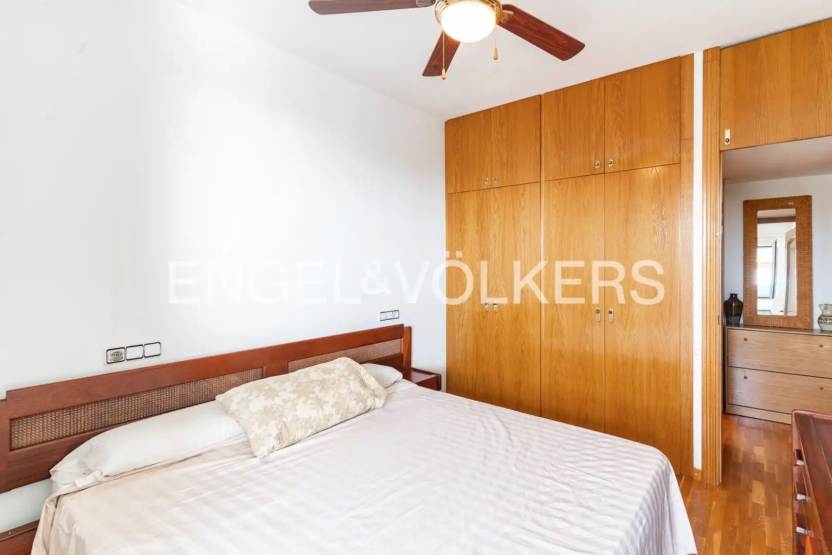 Schlafzimmer von Wohnung zum Verkauf in Sant Vicenç de Montalt mit Heizung, Terrasse und Balkon