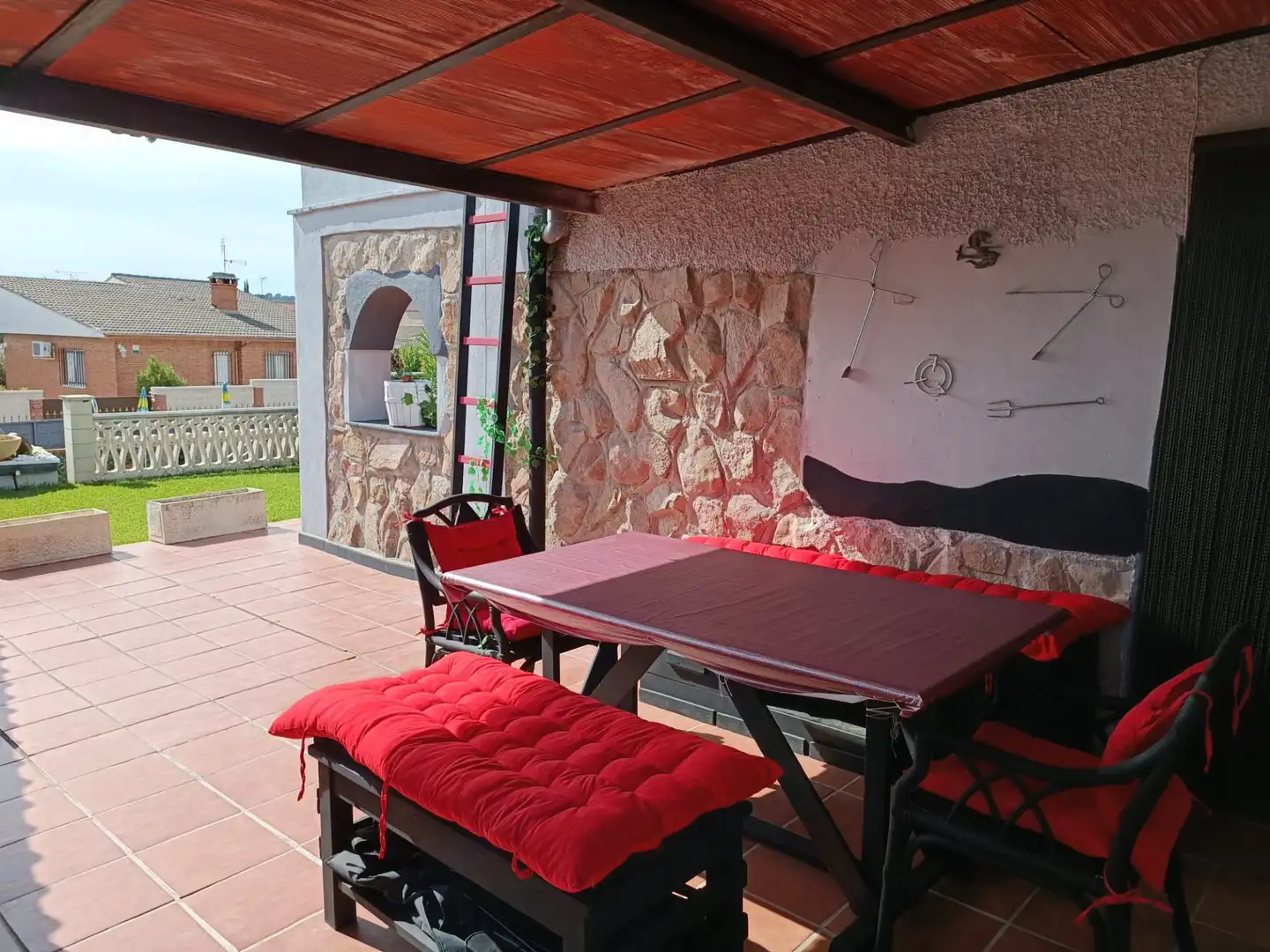 Terrassa de Casa o xalet en venda en Santa Cruz del Retamar amb Calefacció, Jardí privat i Terrassa