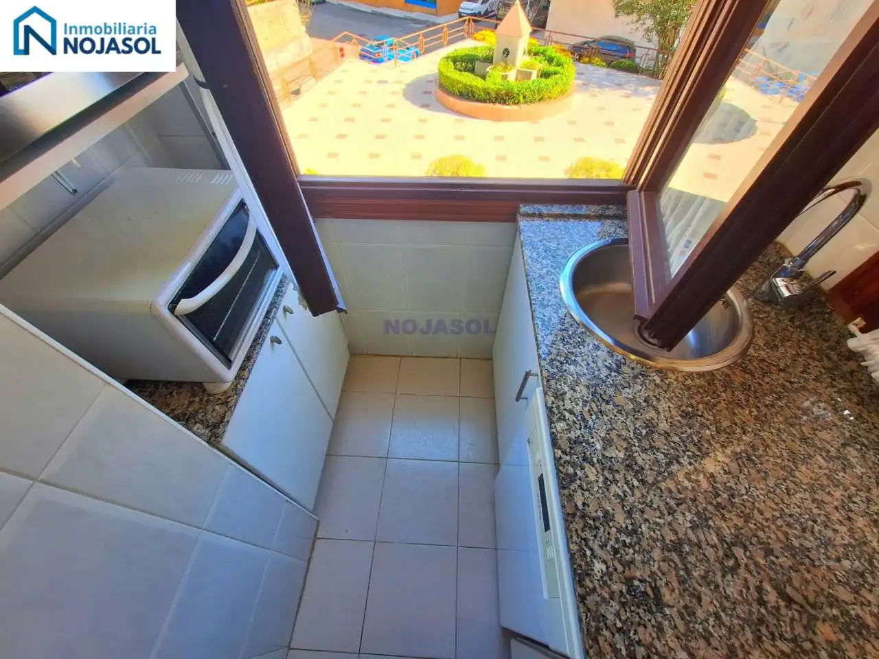 Terraza de Apartamento de alquiler en Noja con Calefacción, Terraza y Amueblado