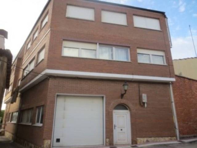 Casa-chalet en Venta en REAL en Rubena