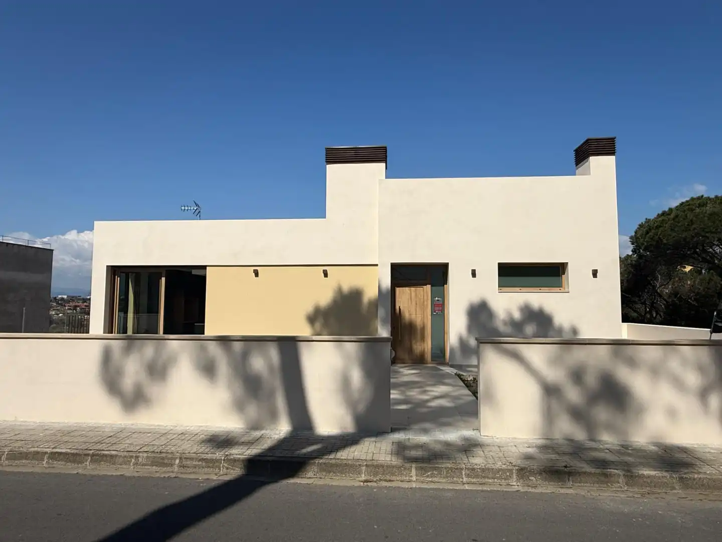 Exterior view of Houses for sale in La Roca del Vallès  with Heating and Private garden