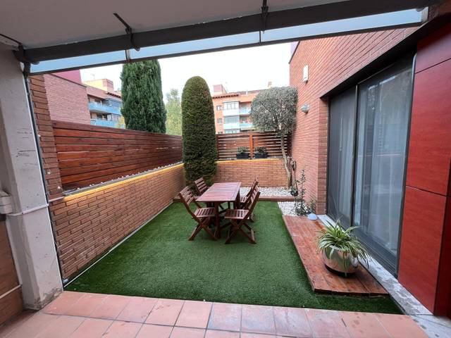 Casa adosada en Venta en Estadi - Santa Anna