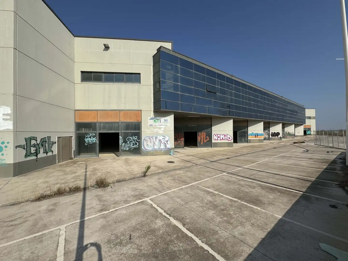 Industrial building for sale in CALLE SISALLO, imagen 3
