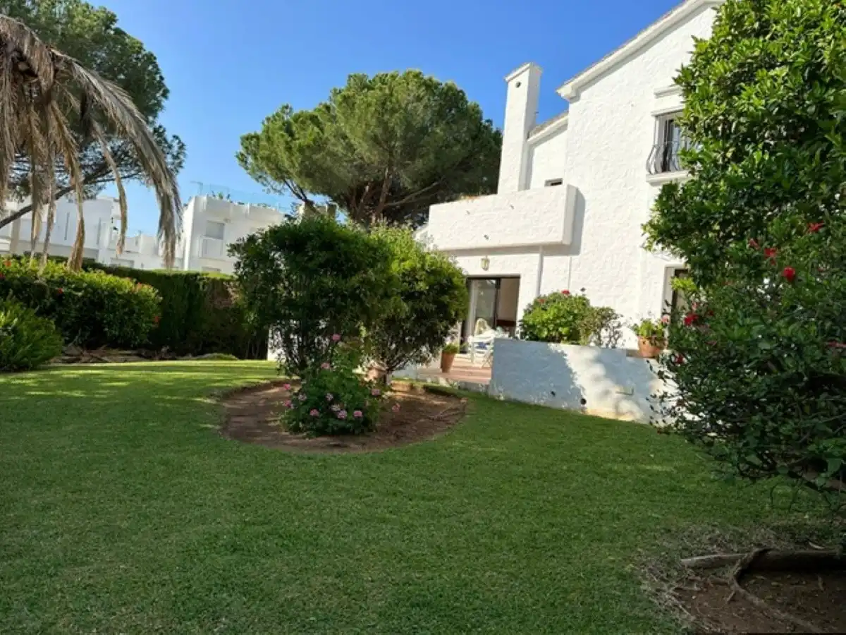 Reihenhaus zum Verkauf in Nueva Andalucía, imagen 17
