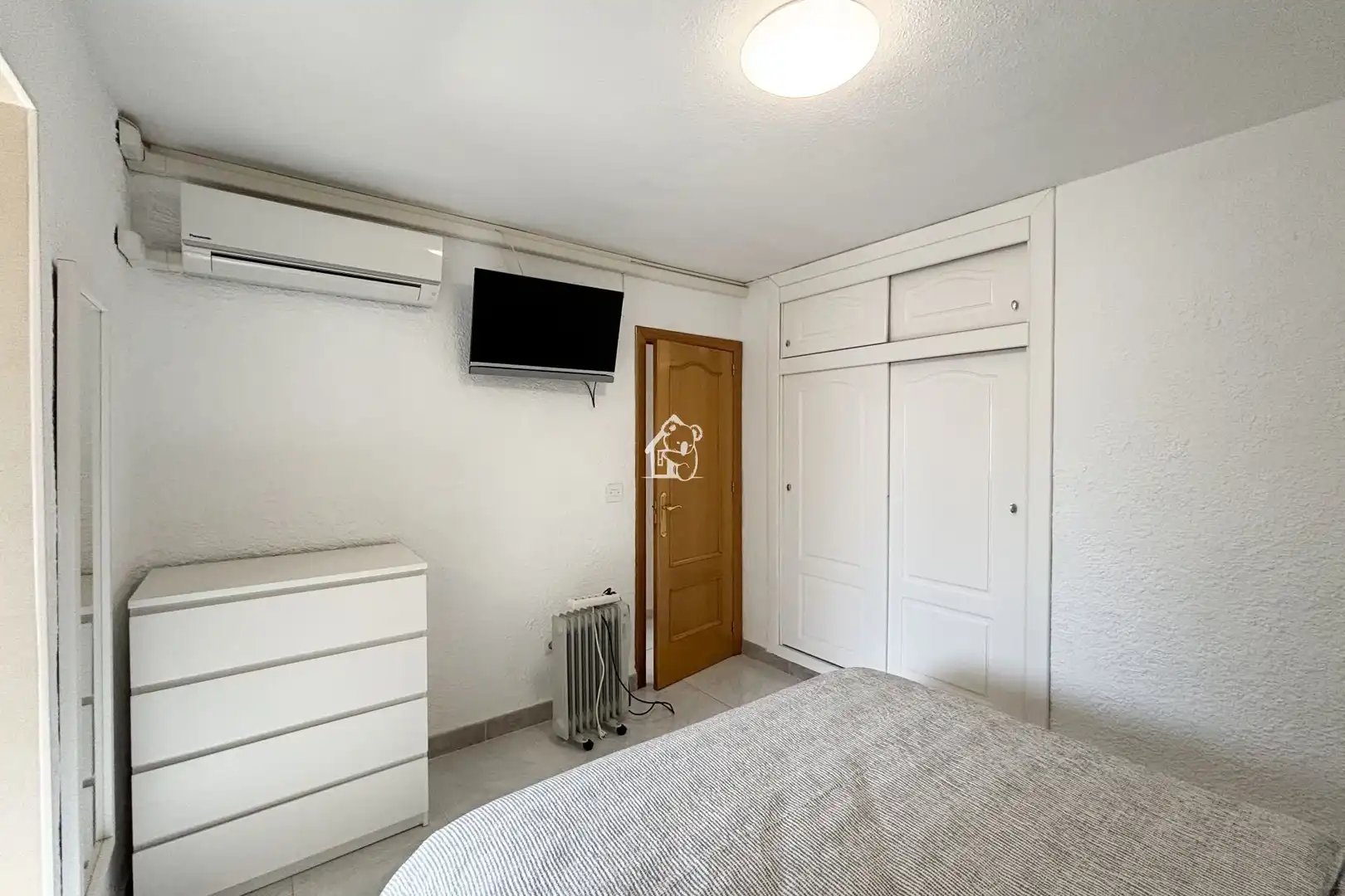 Dormitori de Casa o xalet de lloguer en Orihuela amb Aire condicionat, Jardí privat i Terrassa