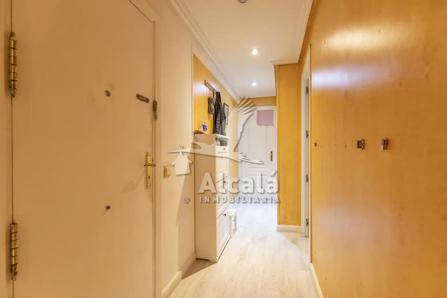 Piso en venta en Madrid con Calefacción y Terraza