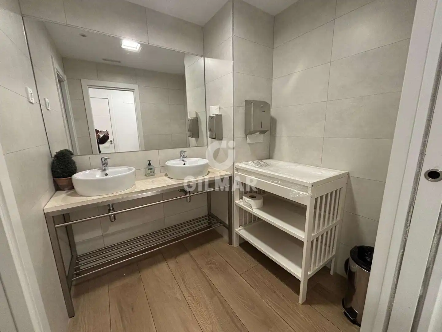 Bathroom of Flat for sale in Madrid  with Heating, Private garden and Storage room