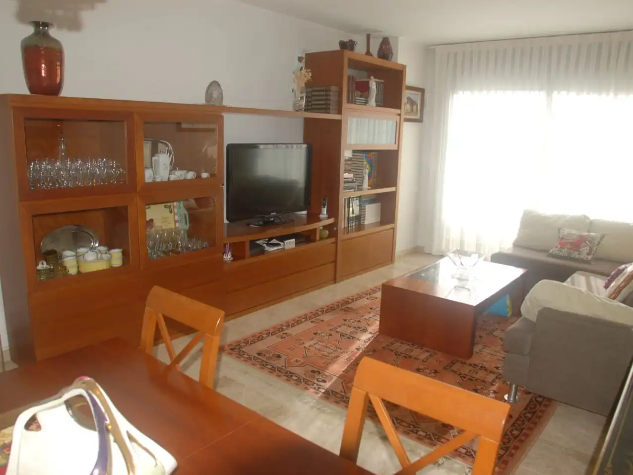 Sala de estar de Piso en venta en L'Hospitalet de Llobregat con Aire acondicionado, Terraza y Balcón