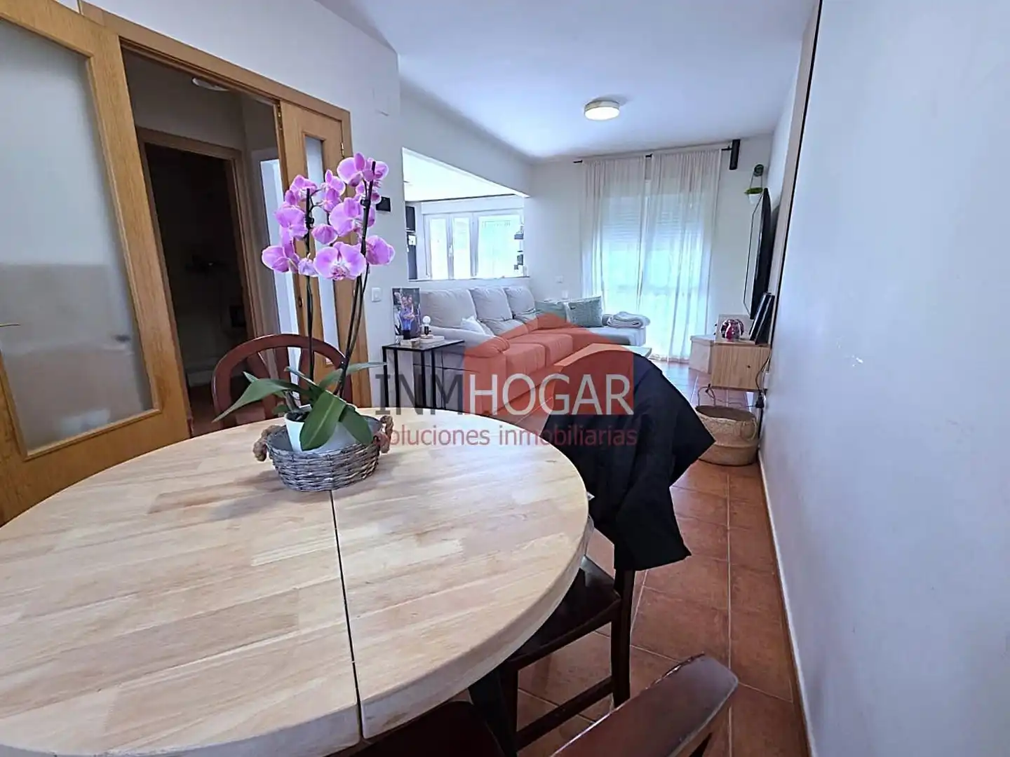 Sala d'estar de Casa adosada en venda en Mediana de Voltoya amb Calefacció, Jardí privat i Piscina