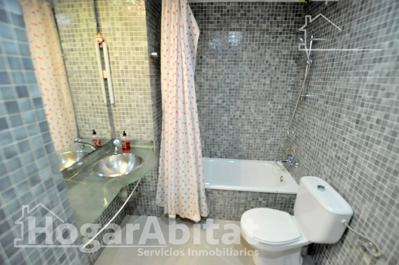 Badezimmer von Wohnung zum Verkauf in Valencia mit Klimaanlage, Heizung und Terrasse