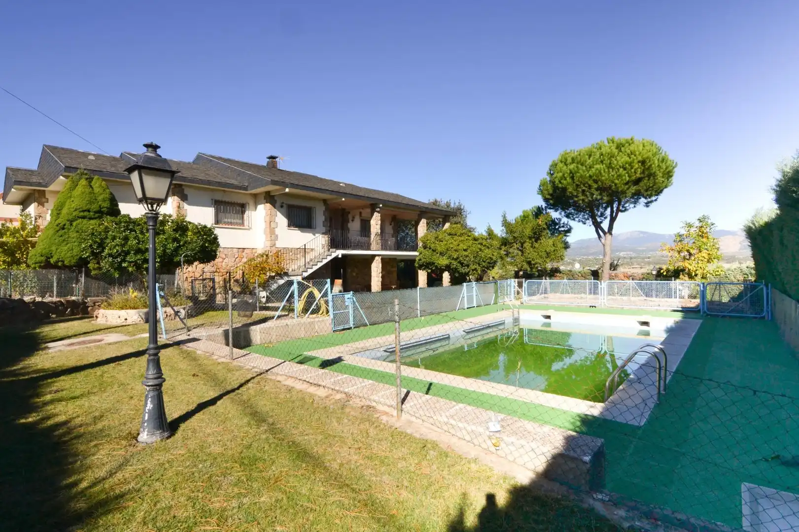 Swimming pool of Houses for sale in El Escorial  with Heating, Private garden and Terrace