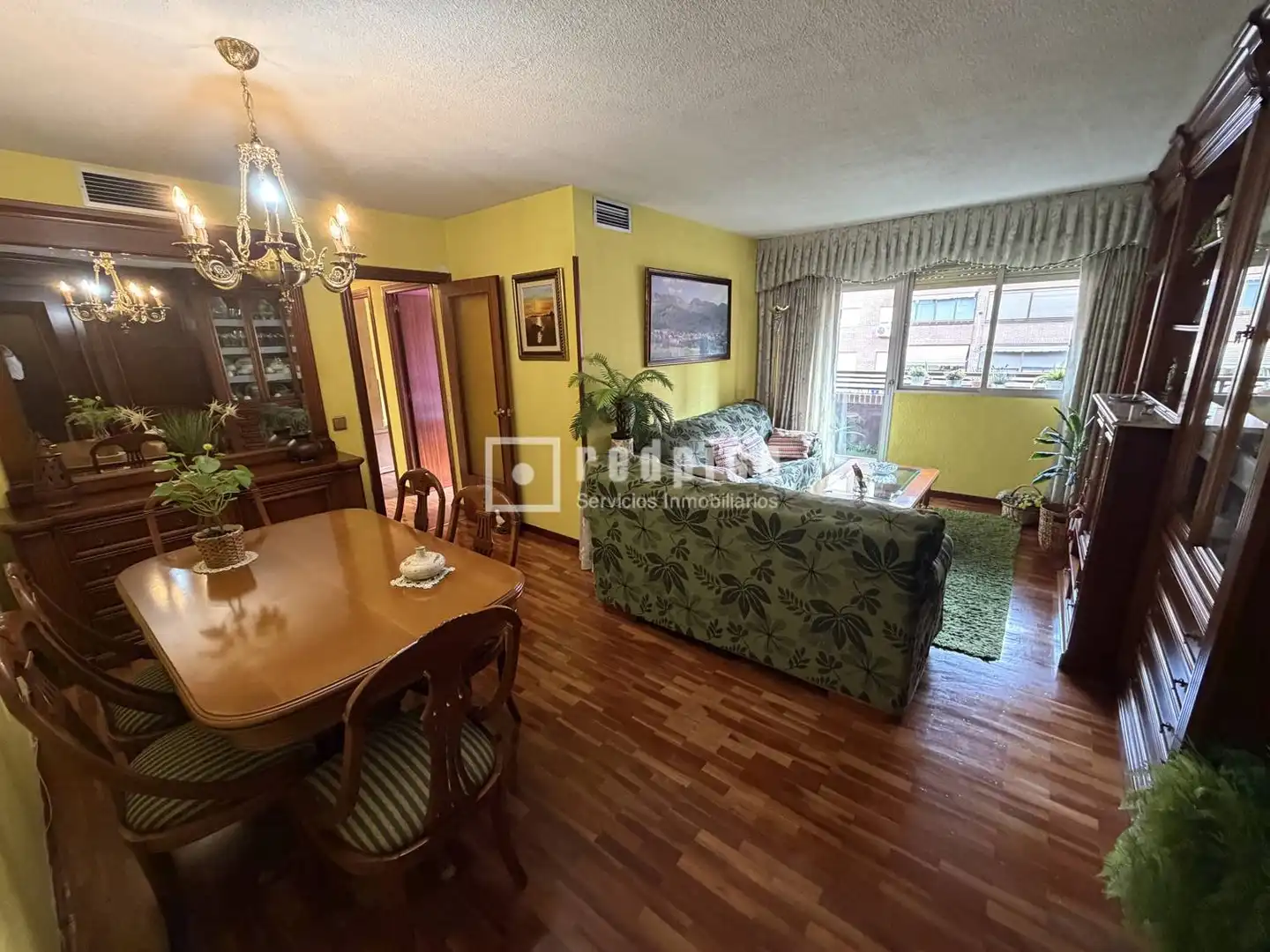 Sala de estar de Piso en venta en Madrid con Calefacción, Parquet y Terraza