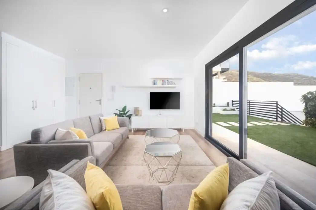 Sala de estar de Casa o chalet en venta en Cerdanyola del Vallès con Aire acondicionado, Calefacción y Jardín privado