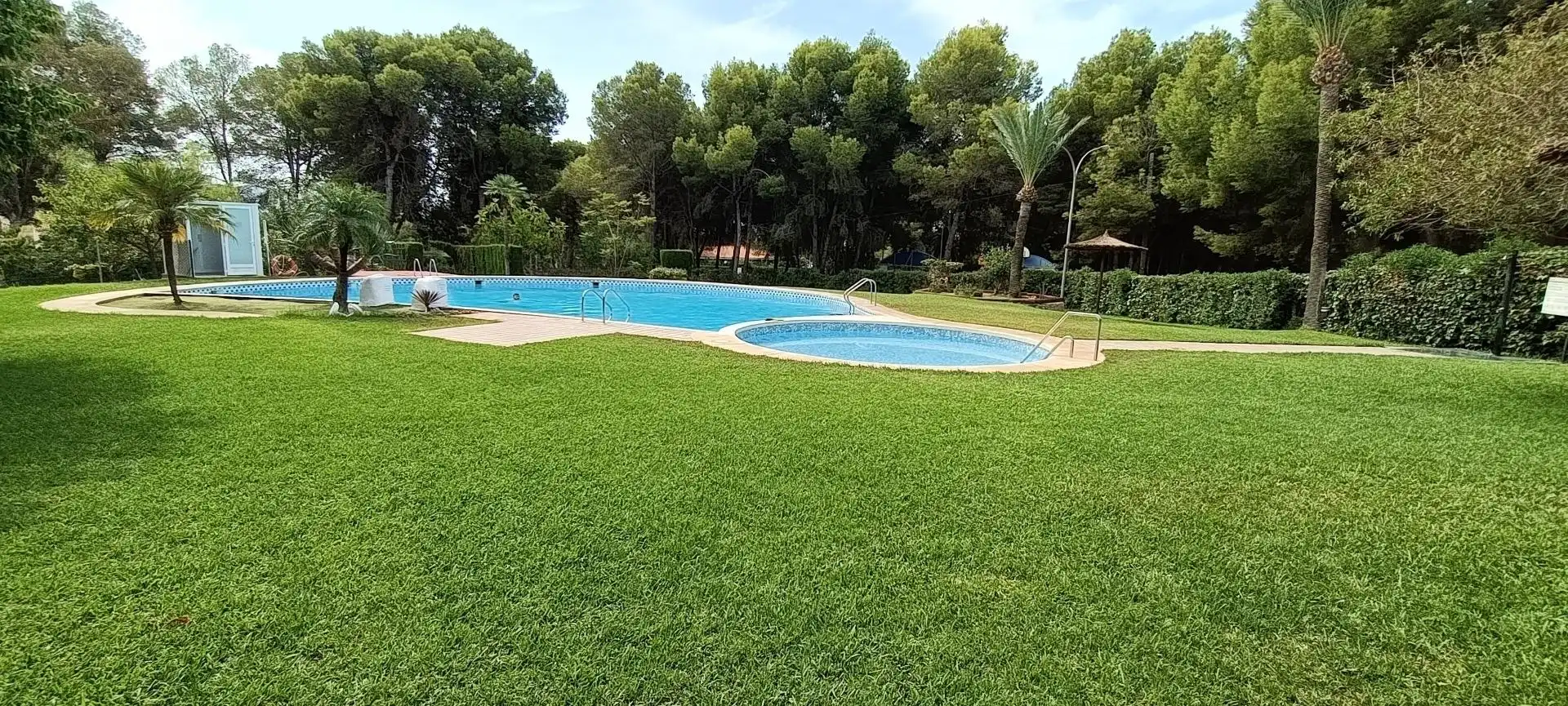 Piscina de Casa adosada en venta en La Nucia con Aire acondicionado, Calefacción y Jardín privado
