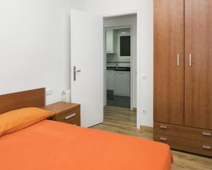 Dormitori de Apartament per a compartir en  Barcelona Capital amb Calefacció, Moblat i Forn