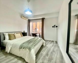 Dormitori de Apartament per a compartir en  Madrid Capital amb Calefacció, Moblat i Forn