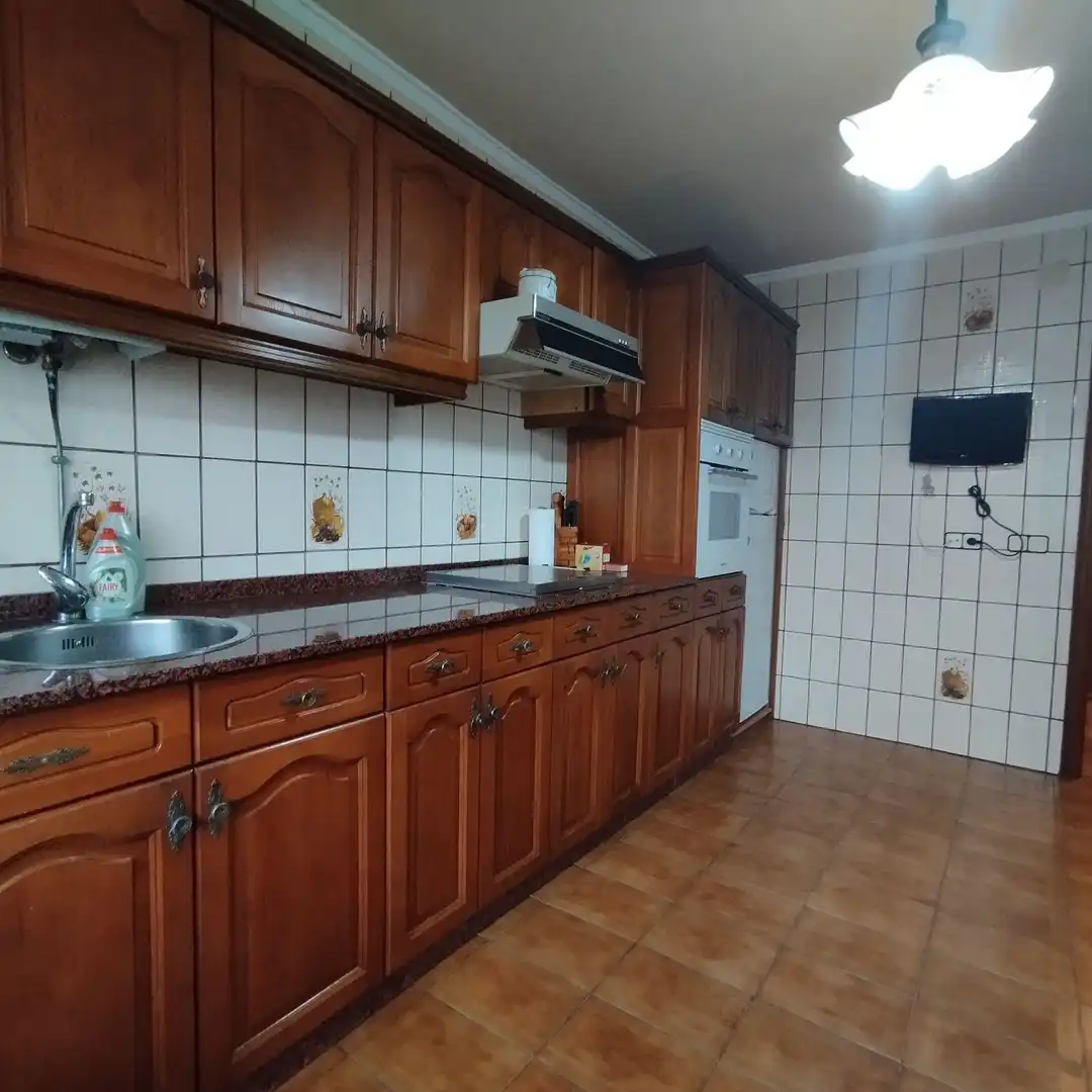 Cuina de Casa o xalet en venda en Villaviciosa amb Calefacció, Terrassa i Traster