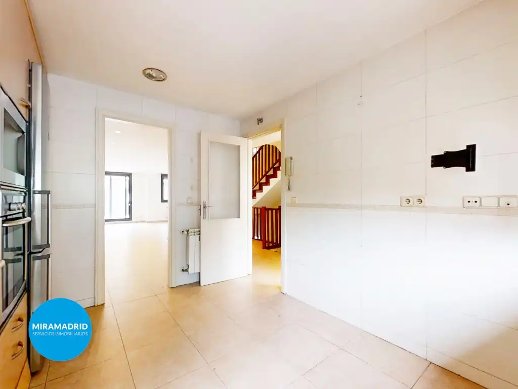 Casa adosada en venta en Paracuellos de Jarama con Aire acondicionado