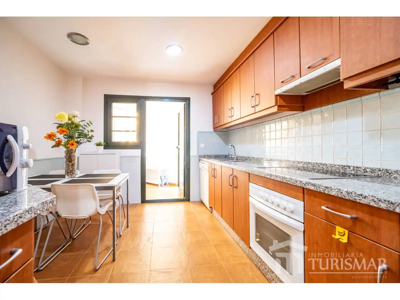 Cocina de Apartamento en venta en Ayamonte con Aire acondicionado, Terraza y Trastero