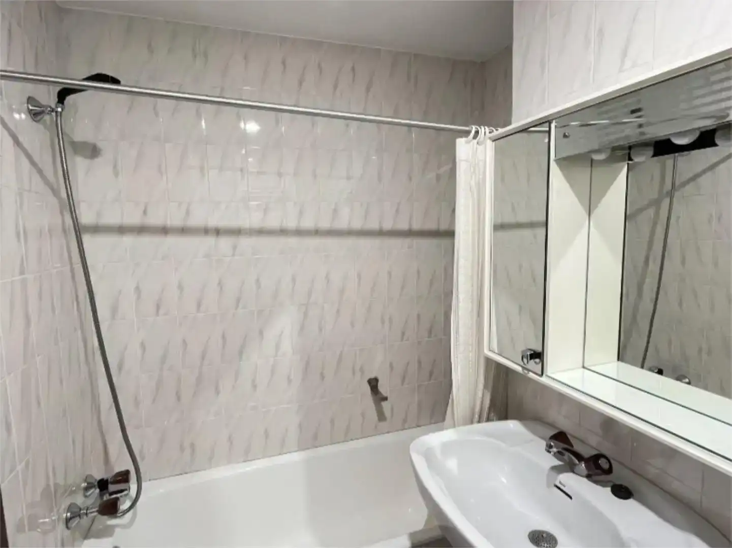 Baño de Piso en venta en Bilbao  con Balcón