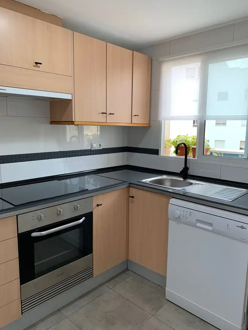 Kitchen of Flat for rent in Valencia  with Air Conditioner, Heating and Furnished
