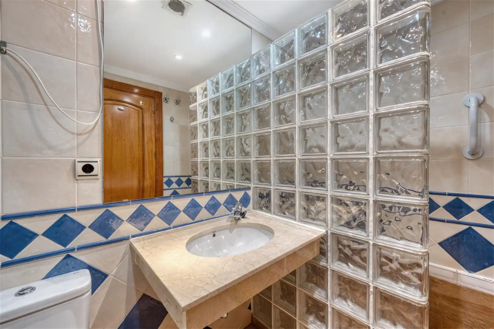 Bathroom of Detached homes for sale in Marbella  with Air Conditioner, Heating and Terrace