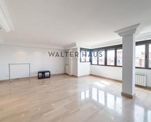 Living room of Attic for sale in  Madrid Capital  with Air Conditioner, Heating and Terrace