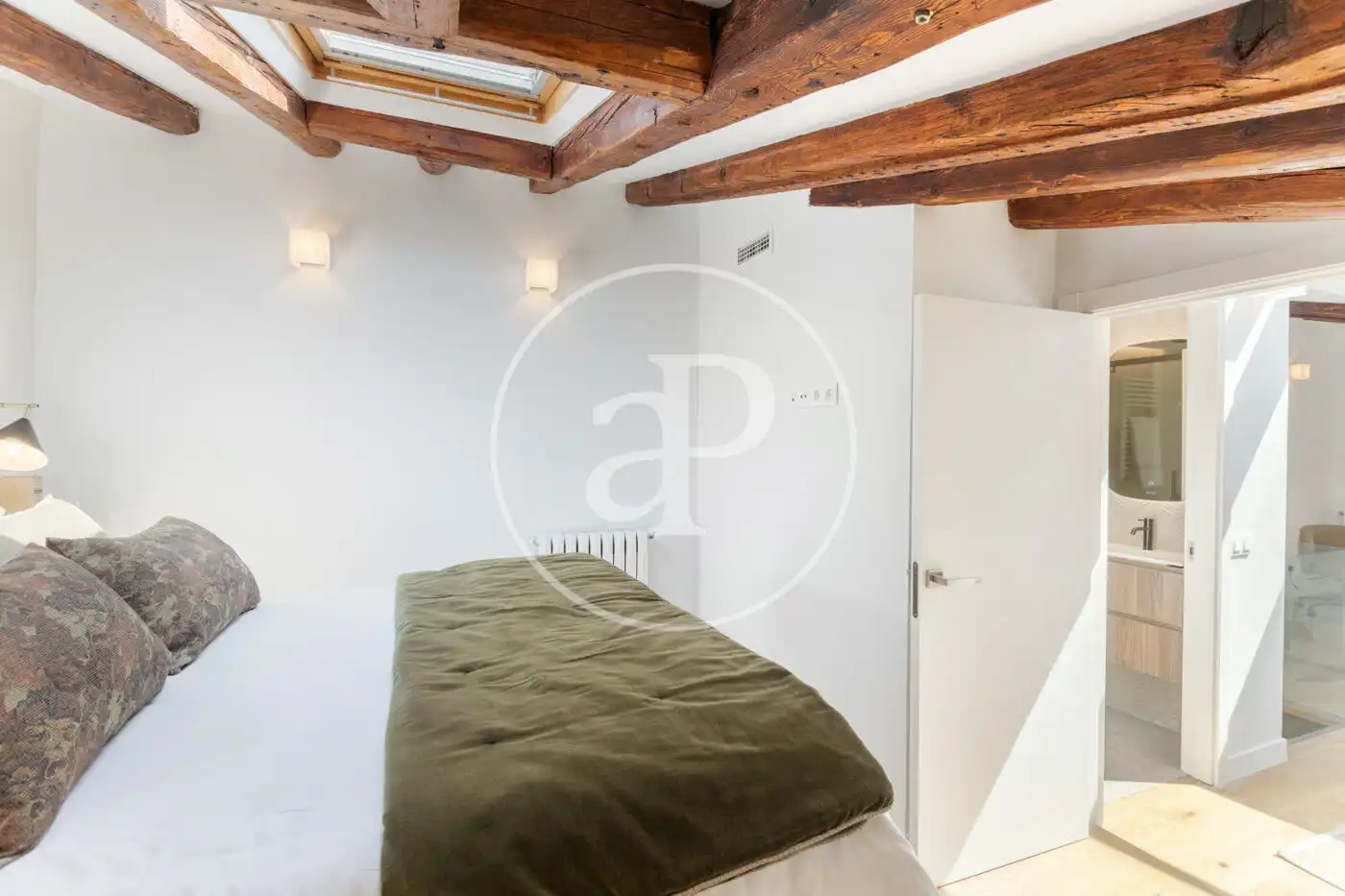 Bedroom of Duplexes for sale in Madrid  with Air Conditioner, Heating and Terrace