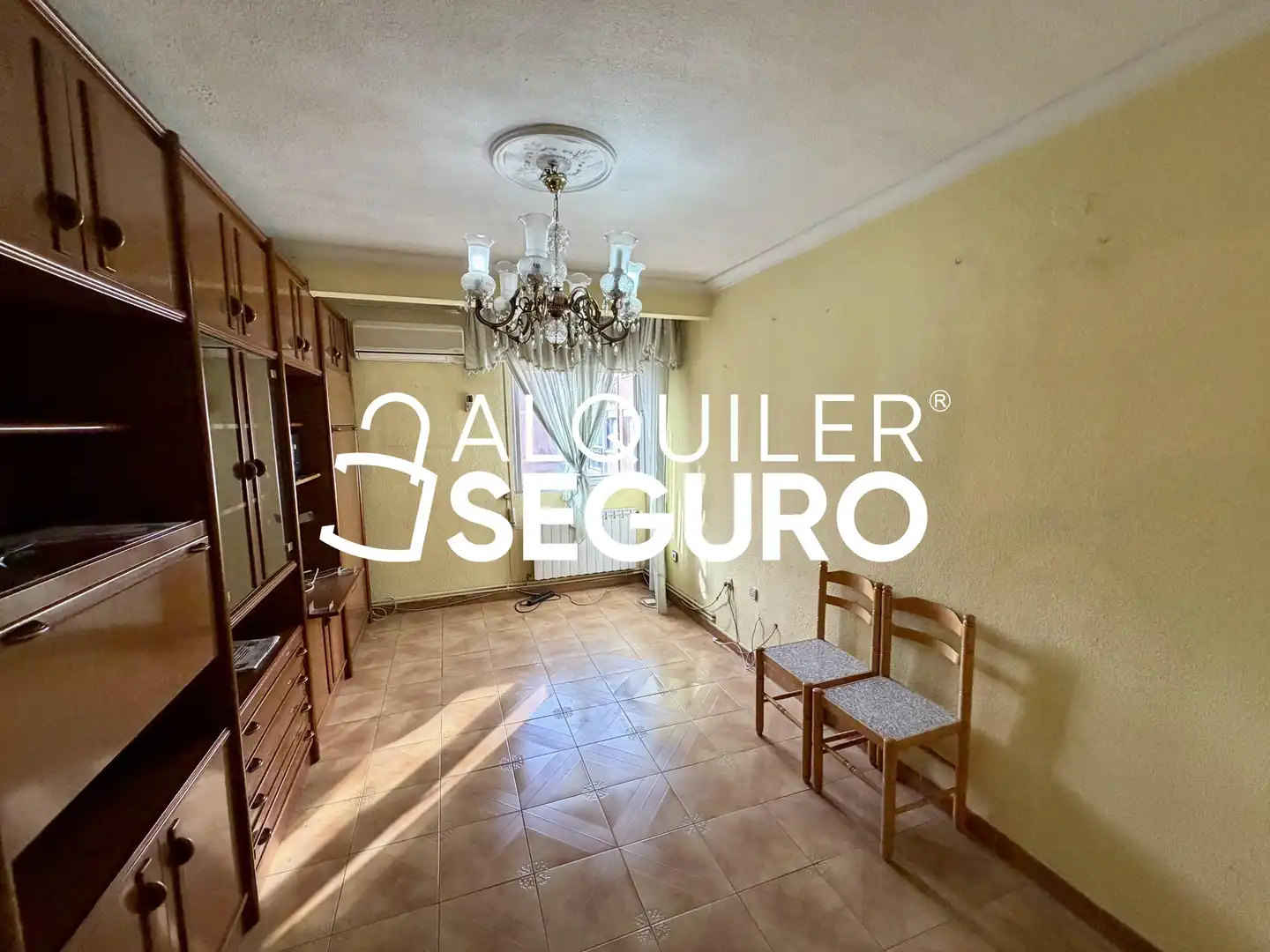 Sala d'estar de Pis de lloguer en Leganés amb Calefacció i Moblat