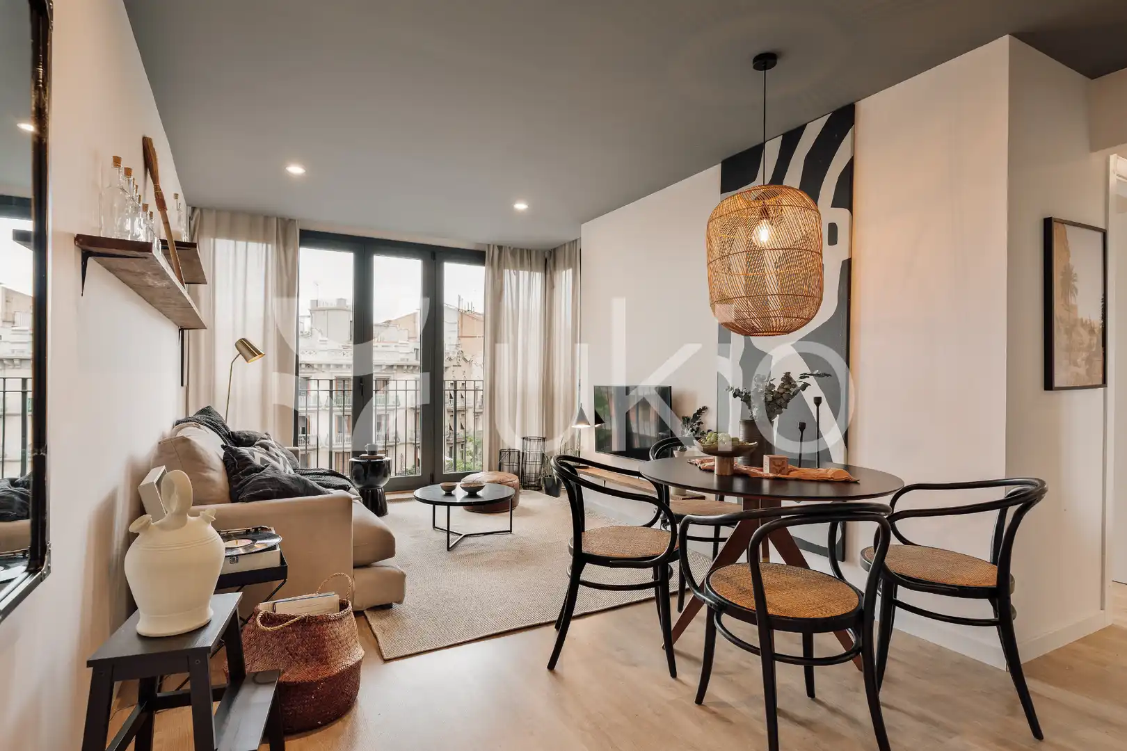 Apartamento con ascensor en alquiler en Carrer de València