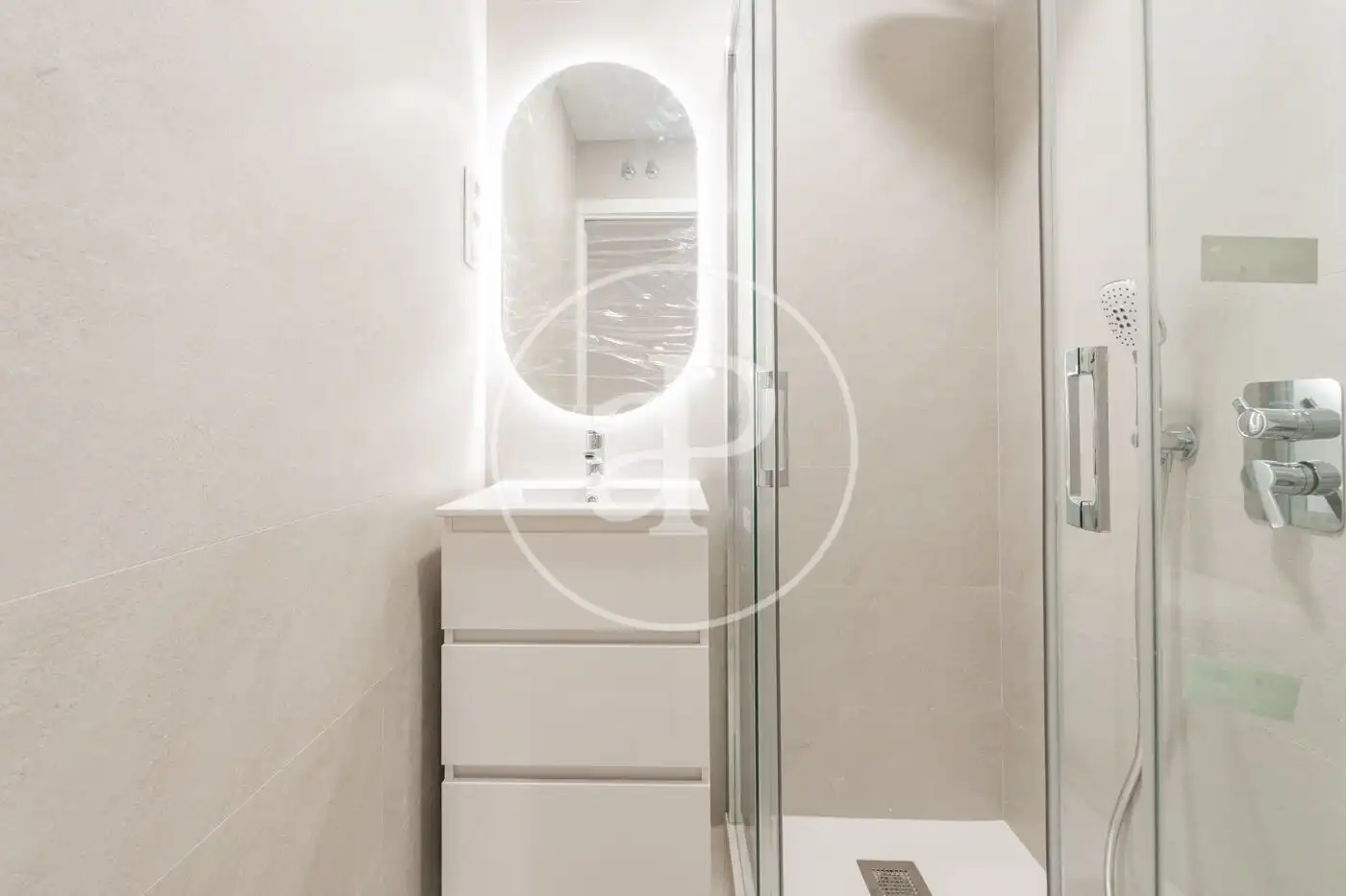 Baño de Piso en venta en Madrid con Calefacción y Amueblado