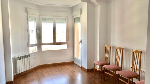 Foto 3 de Apartamento de alquiler en Calle la Roda, El Pilar, Albacete Capital