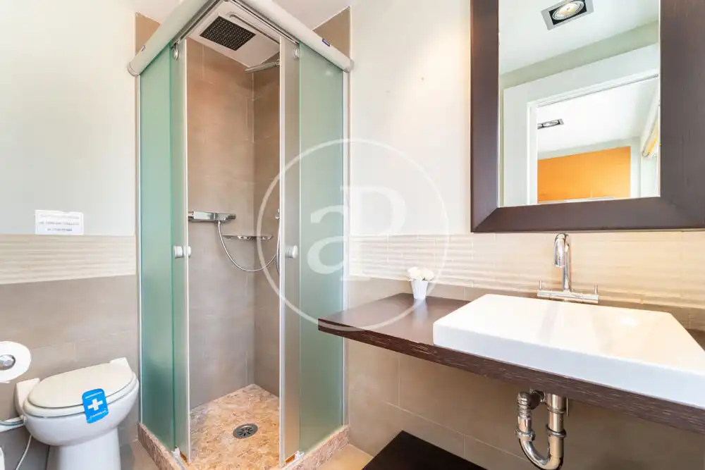 Bathroom of Flat for sale in Benidorm  with Heating, Terrace and Furnished