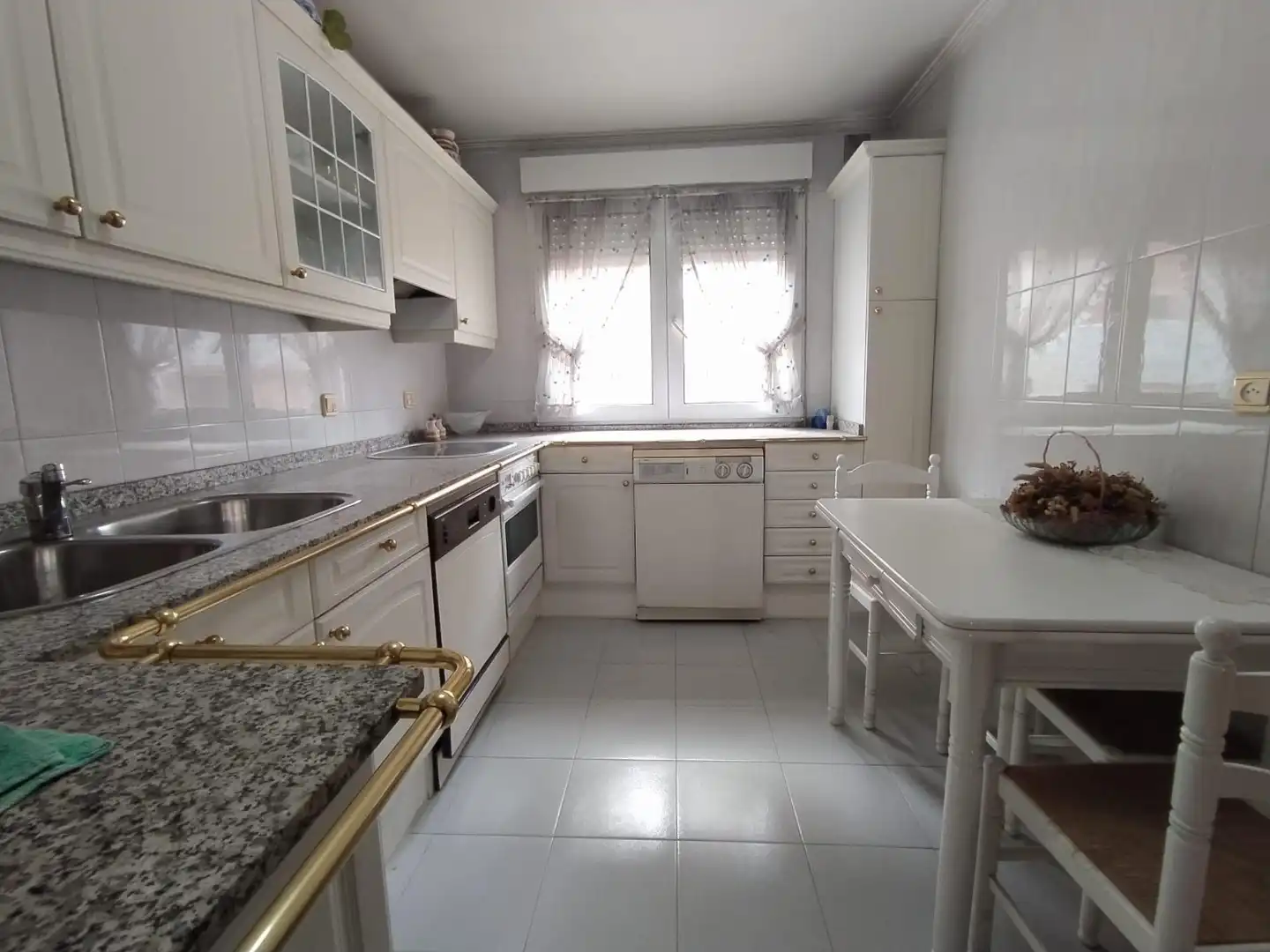 Cocina de Dúplex en venta en Ponferrada con Calefacción, Parquet y Trastero