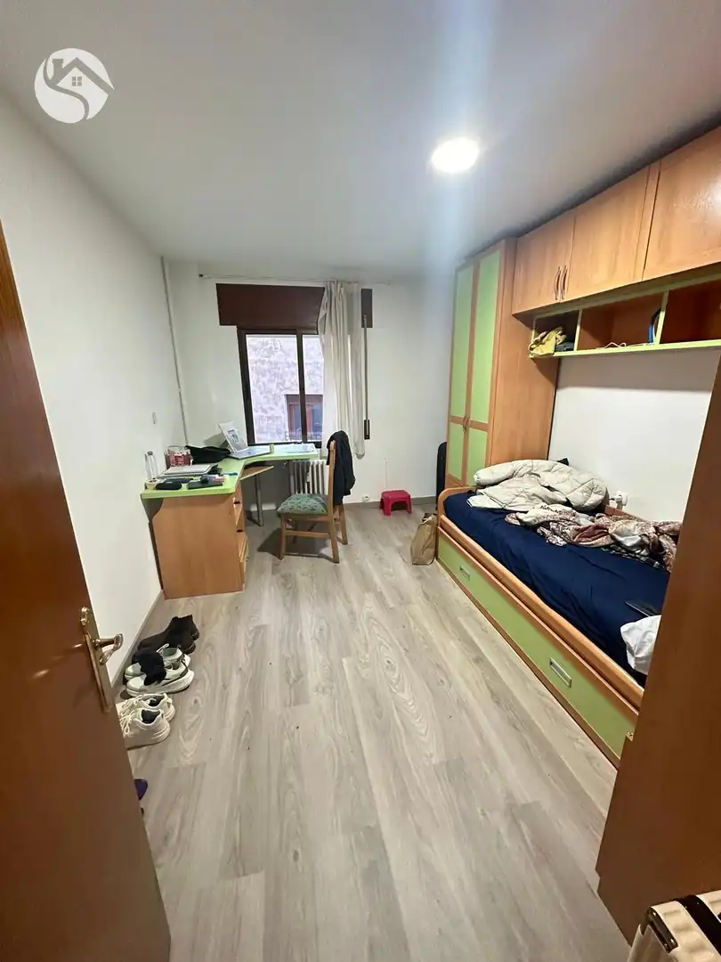 Habitación de Piso en venta en Cuenca con Calefacción, Terraza y Trastero