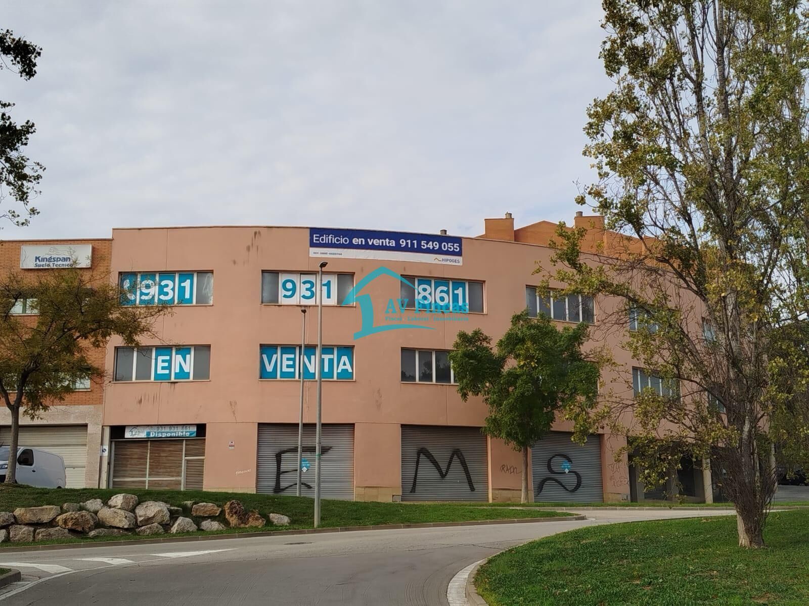 Building for sale in  CORNISA, Santa Coloma de Cervelló
